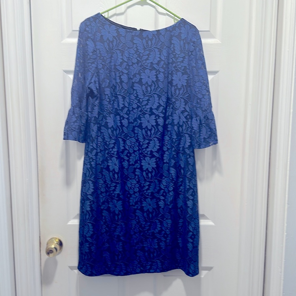 Lace dress, size 14, worn once, lined.